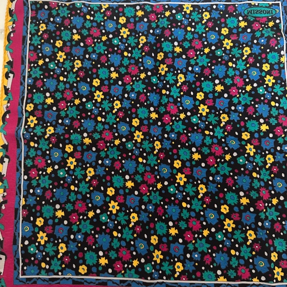 MISSONI 100% SILK SCARF - Picture 6 of 7